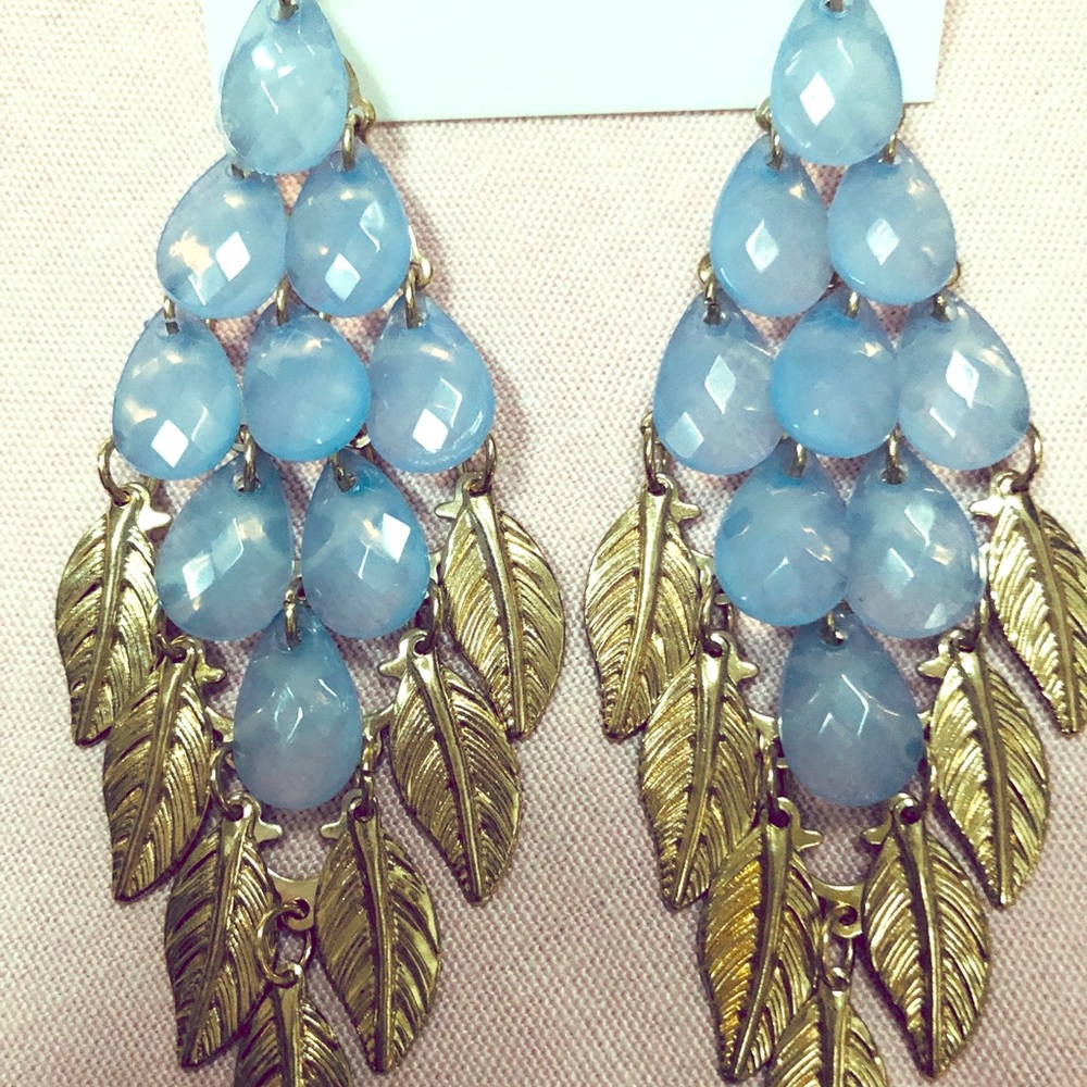 Beautiful Nordstrom Earrings Blue Crystals & gold